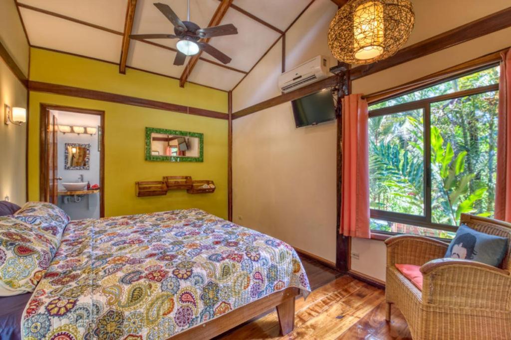 Caribe Town Bungalows Puerto Viejo de Talamanca Esterno foto