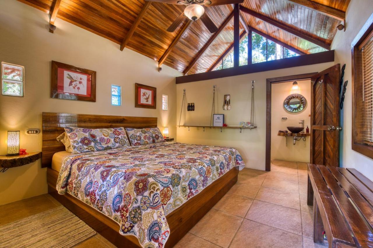 Caribe Town Bungalows Puerto Viejo de Talamanca Esterno foto