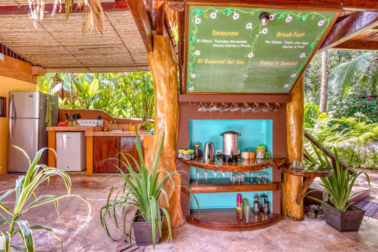 Caribe Town Bungalows Puerto Viejo de Talamanca Esterno foto
