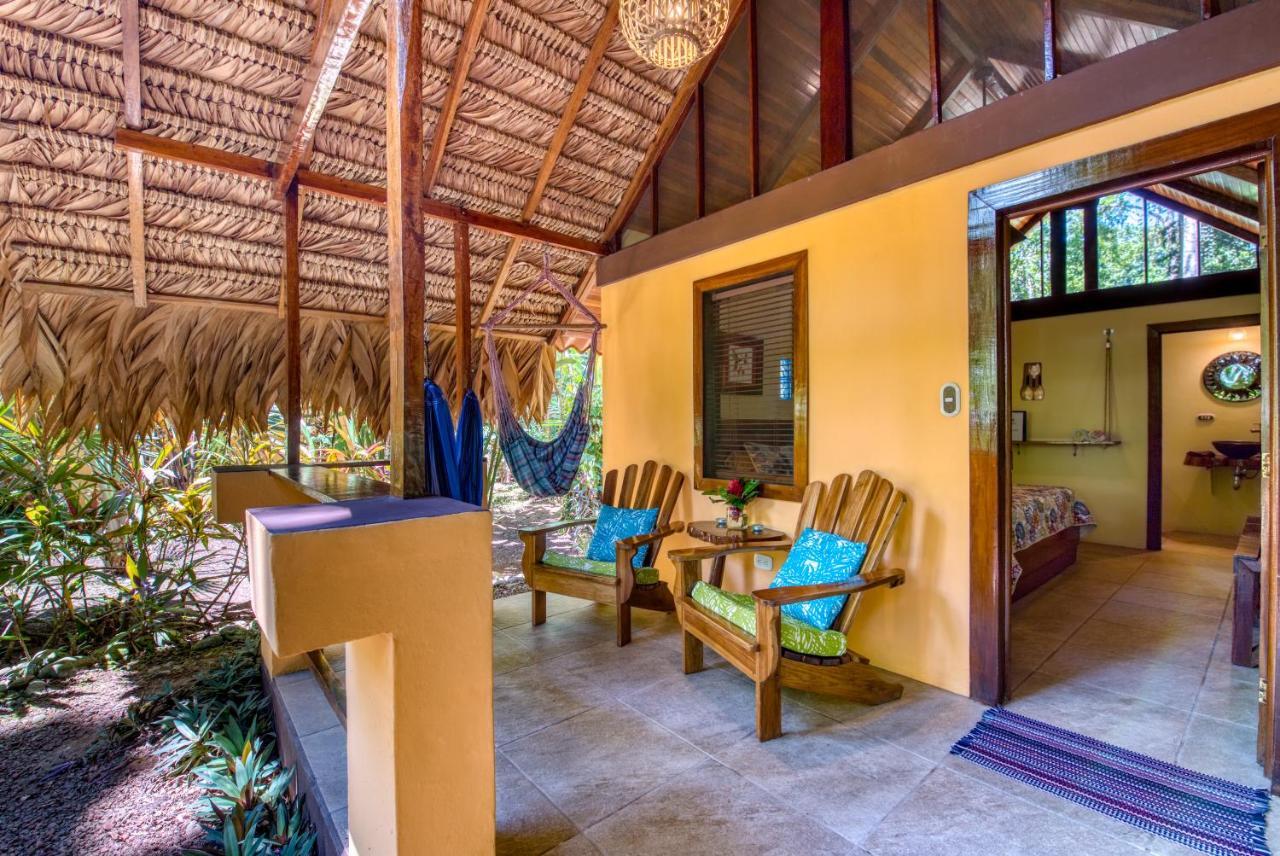 Caribe Town Bungalows Puerto Viejo de Talamanca Esterno foto